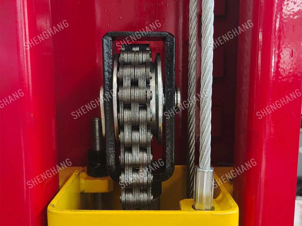 Anti-dropping andanti-rotation structure ofchain Heavy load plate chain