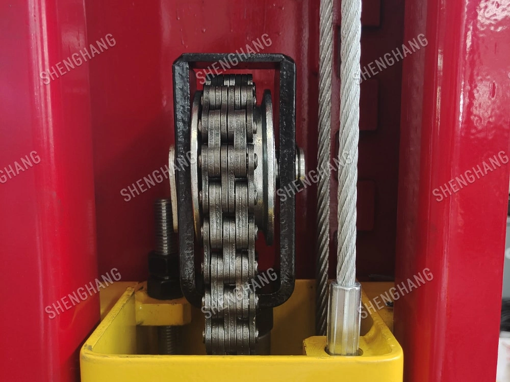 Anti-dropping andanti-rotation structure ofchain Heavy load plate chain