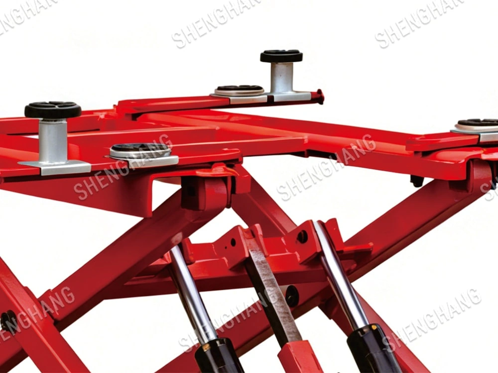 Movable lifting tray isstandard.